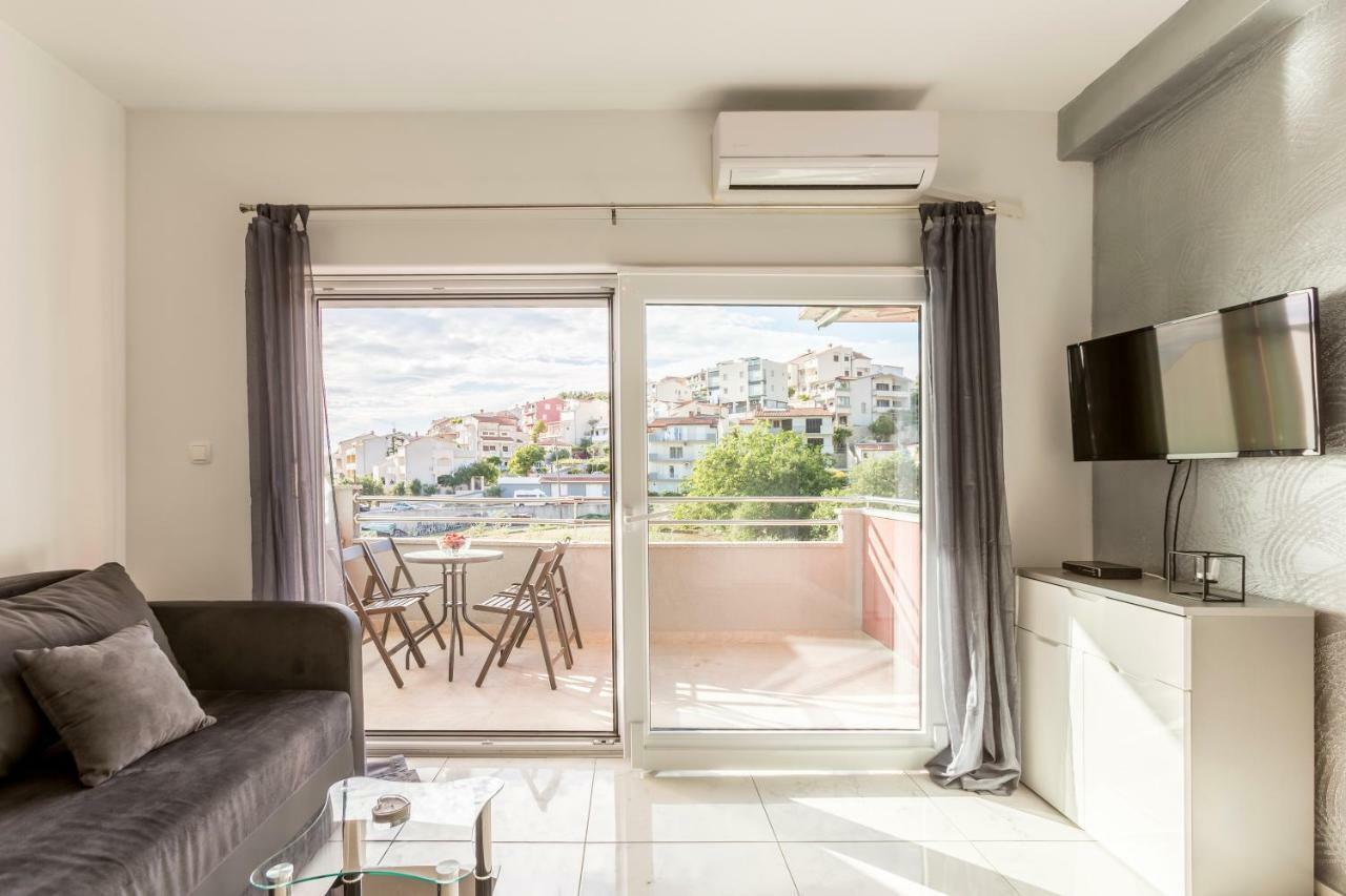 Apartments Karlo Podstrana Exterior photo