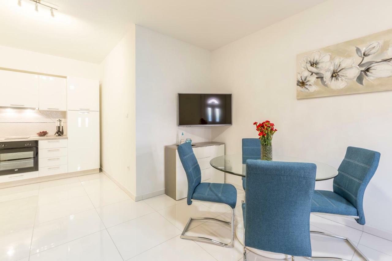 Apartments Karlo Podstrana Exterior photo